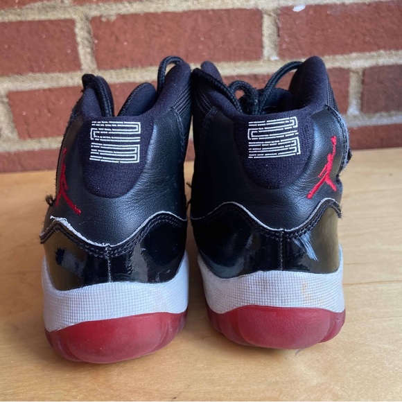 Jordan 11 Bred - Picture 5 of 9